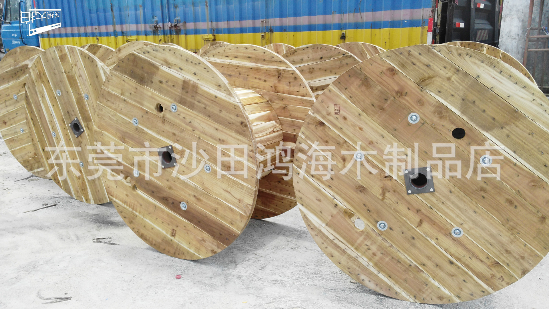 木質(zhì)線盤 電線電纜與光纖光纜運(yùn)輸?shù)睦硐氤休d方案